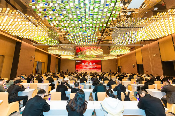 楚心永向黨，江帆勁啟航——2025年楚江集團全體黨員大會暨全體黨員活動圓滿舉辦